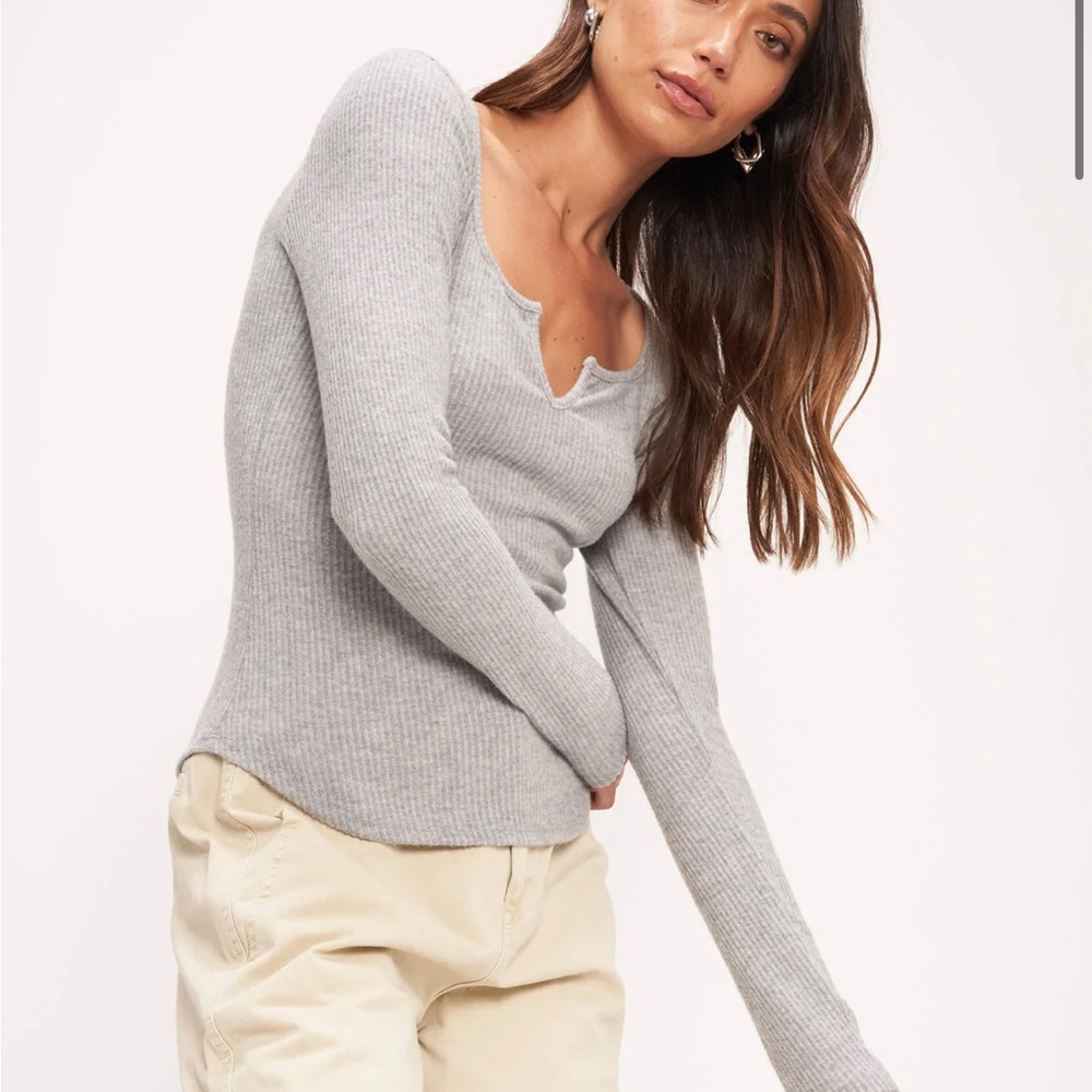 Gray long sleeve top, never worn